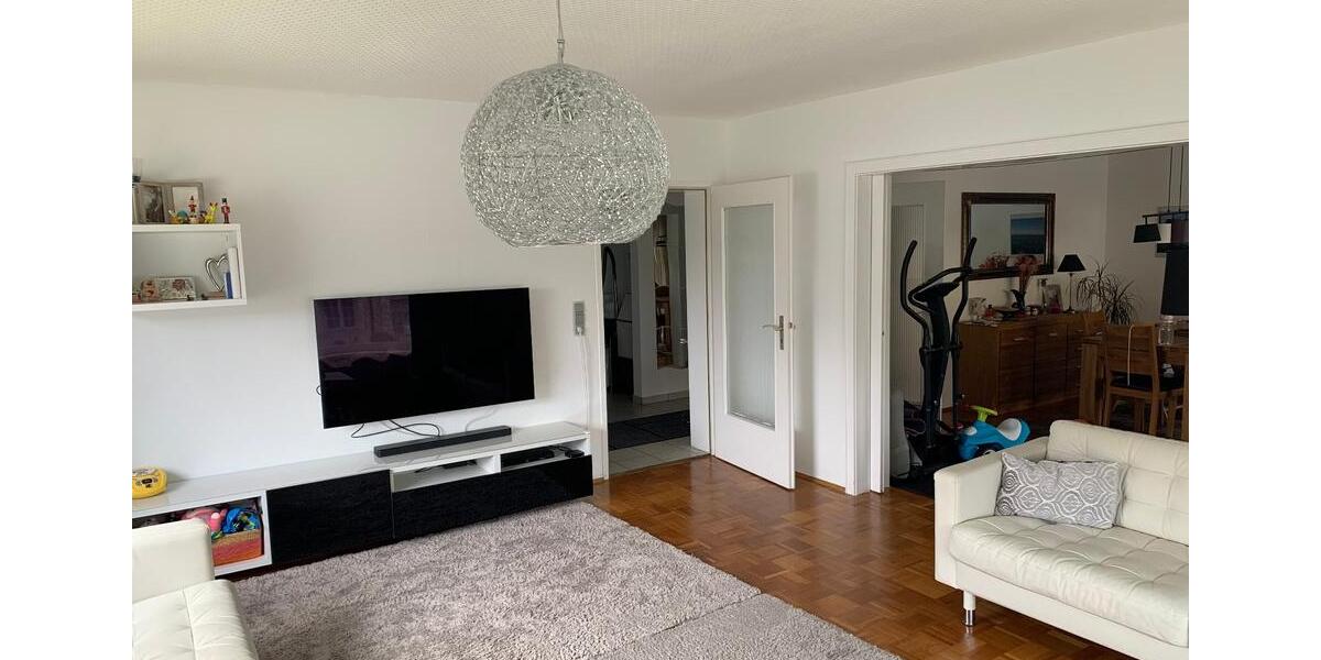 Etagenwohnung Fürth Atzenhof - 4 Zimmer, 122 m&sup2;, 1.550&euro; | Angebot:25256099