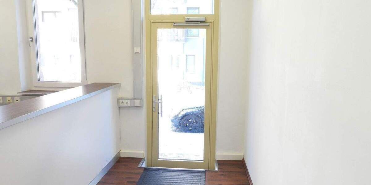 Gewerbeobjekt Nürnberg St Peter - 4 Zimmer, 128 m&sup2;, 890&euro; | Angebot:26107300