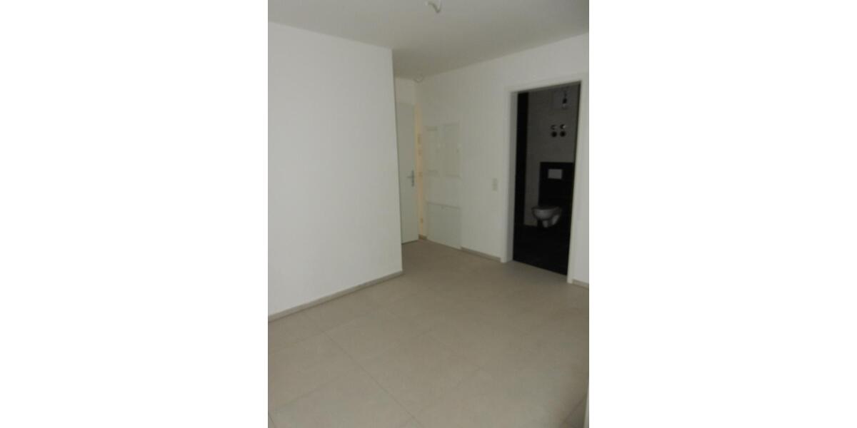 Erdgeschoßwohnung Nürnberg Langwasser - 3 Zimmer, 80 m&sup2;, 1.280&euro; | Angebot:27596600