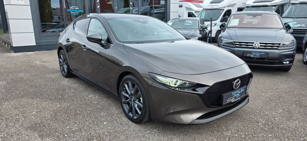 Mazda 3 33.101 km 20.980 € Fürth 90763