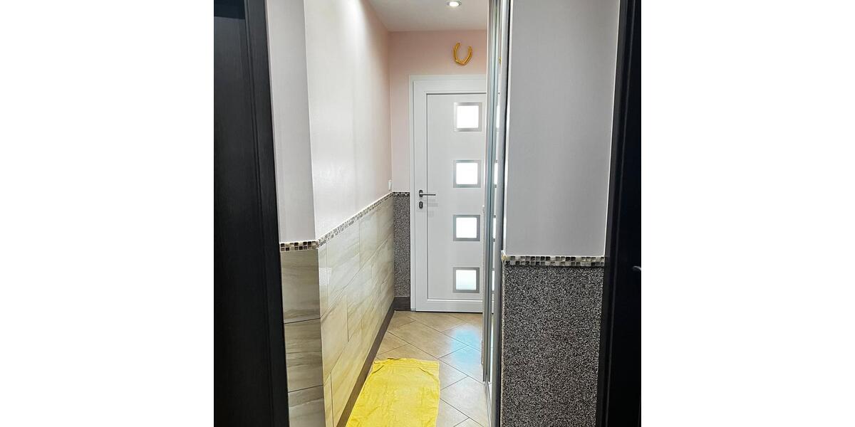 Wohnung 4 Zimmer renoviert, sehr gepflegt 4 zimmer