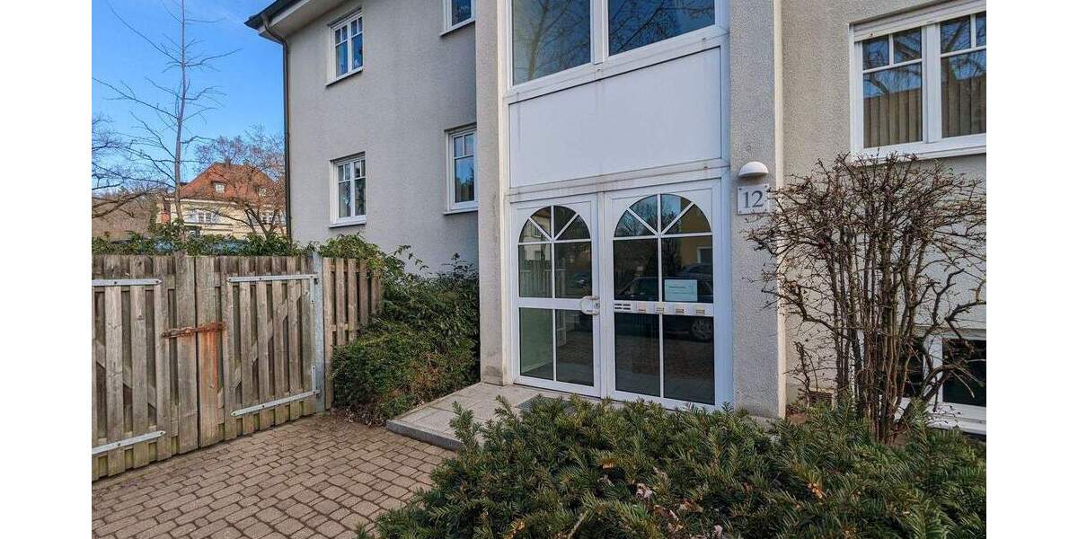 Etagenwohnung Erlangen Innenstadt - 2 Zimmer, 62 m&sup2;, 680&euro; | Angebot:25798662