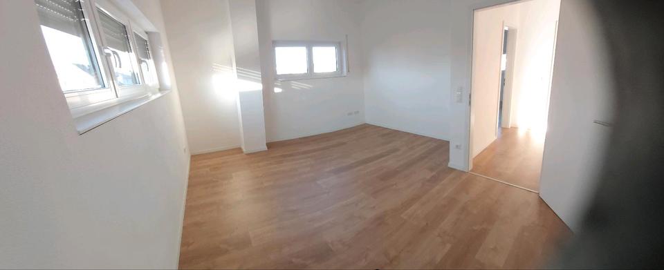 Etagenwohnung Heßdorf - 3 Zimmer, 110 m&sup2;, 1.400&euro; | Angebot:26384782