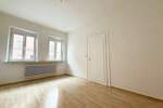 Bereits frei und im beliebten Rennweg! Schöne 3,5-Zimmer-Wohnung mit eigener Terrasse, hohen Decken & Altbaucharme!