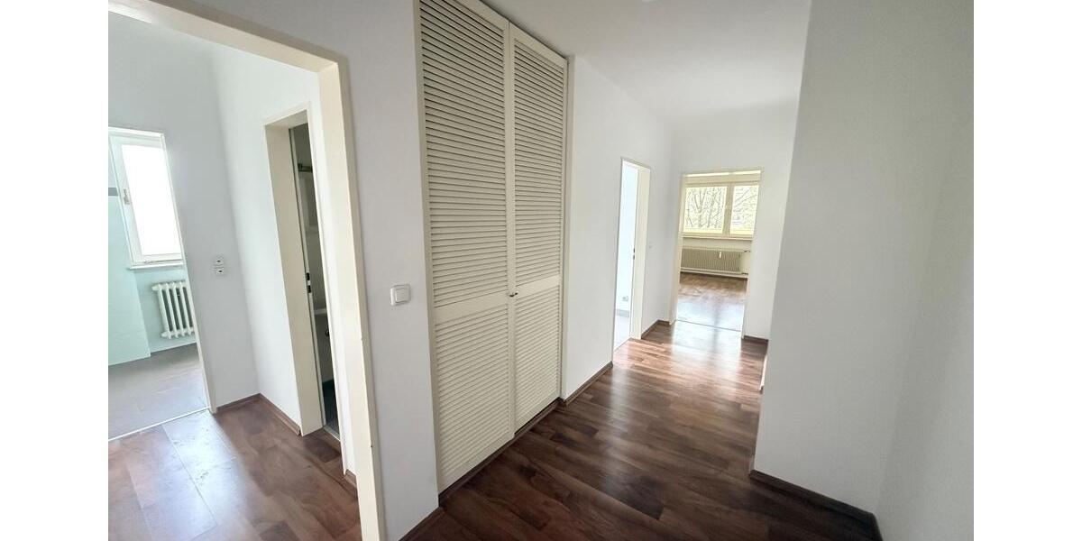 Etagenwohnung Nürnberg Erlenstegen - 2 Zimmer, 73 m&sup2;, 680&euro; | Angebot:26183231