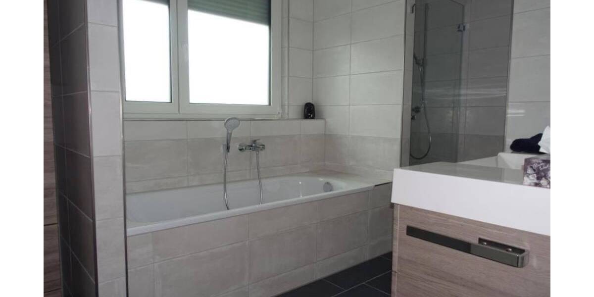 Etagenwohnung Nürnberg Großreuth b Schweinau - 3 Zimmer, 100 m&sup2;, 1.410&euro; | Angebot:26853031