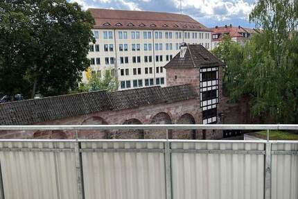 Wohnen in der Altstadt: Helle 2-3 Zi. Whg. mit Balkon Wohnung mieten 2 zimmer