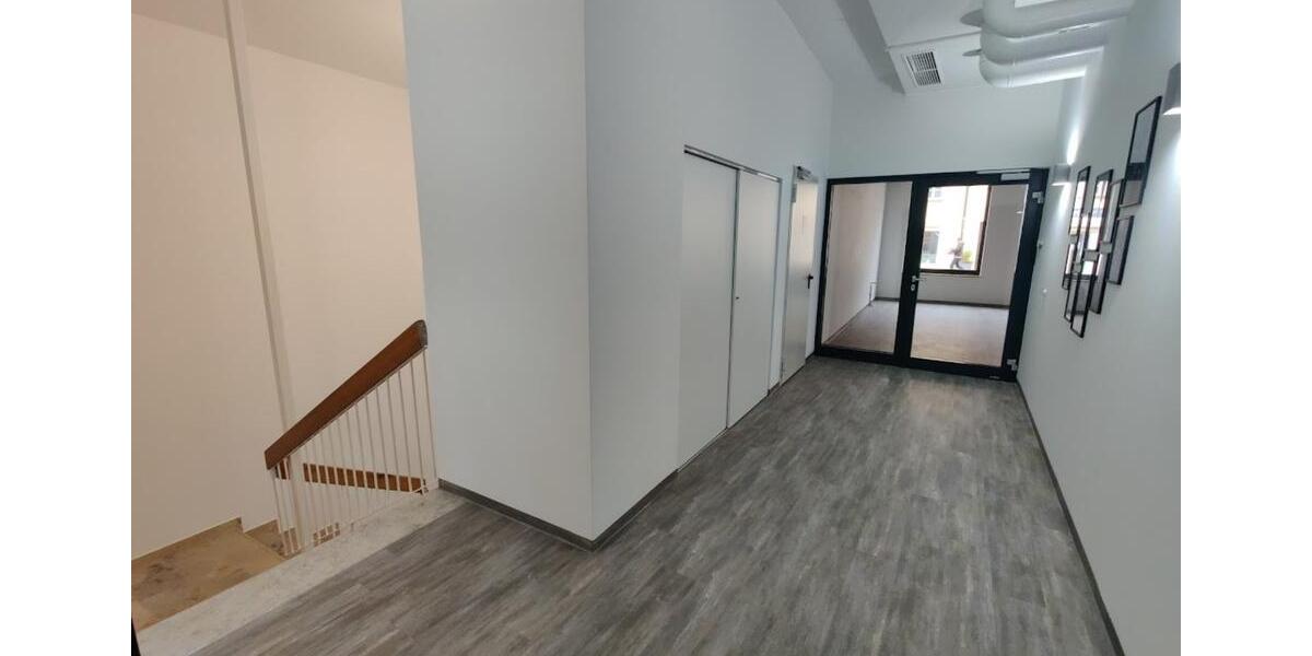 1A Innenstadt-Lage in Schwabach : Laden, Cafe, Gastro - OHNE PROV zimmer